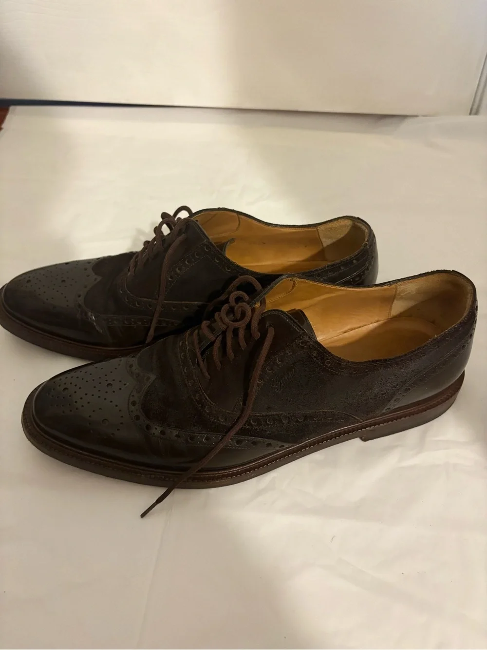 GUCCI mens brown leather wingtip oxfords
